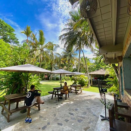 Babylon Mirissa Hostel Exterior photo